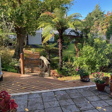 Superb Studio Retreat With Spa, Pool & Bbq Access Whanganui Exterior photo