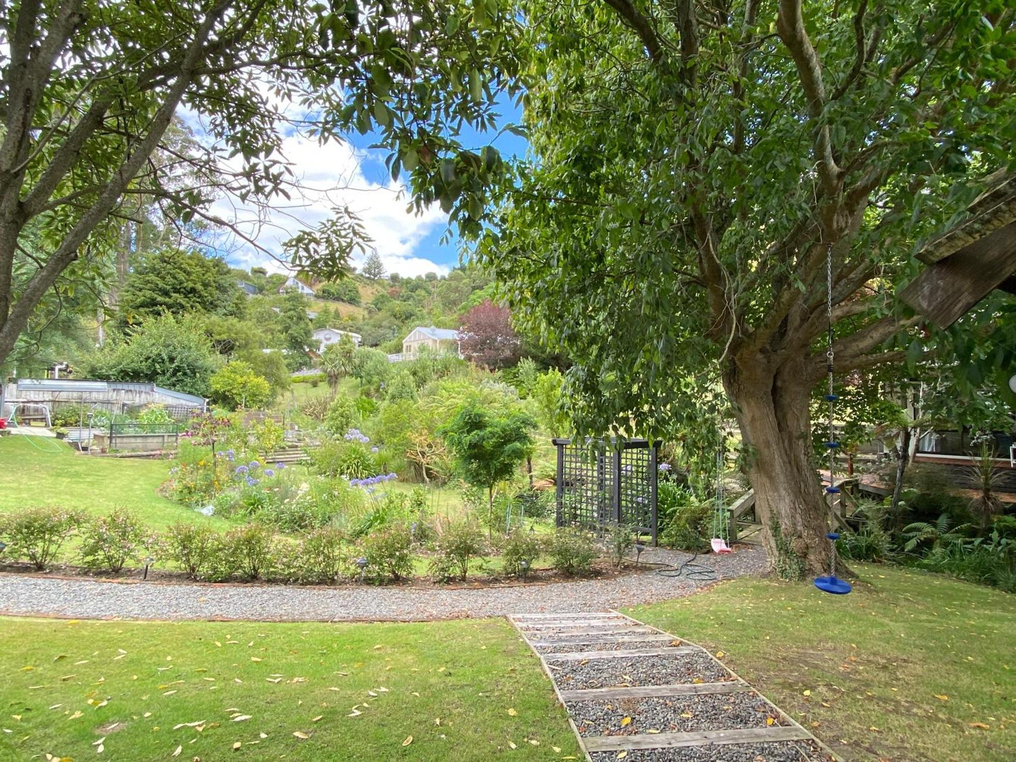 Superb Studio Retreat With Spa, Pool & Bbq Access Whanganui Exterior photo