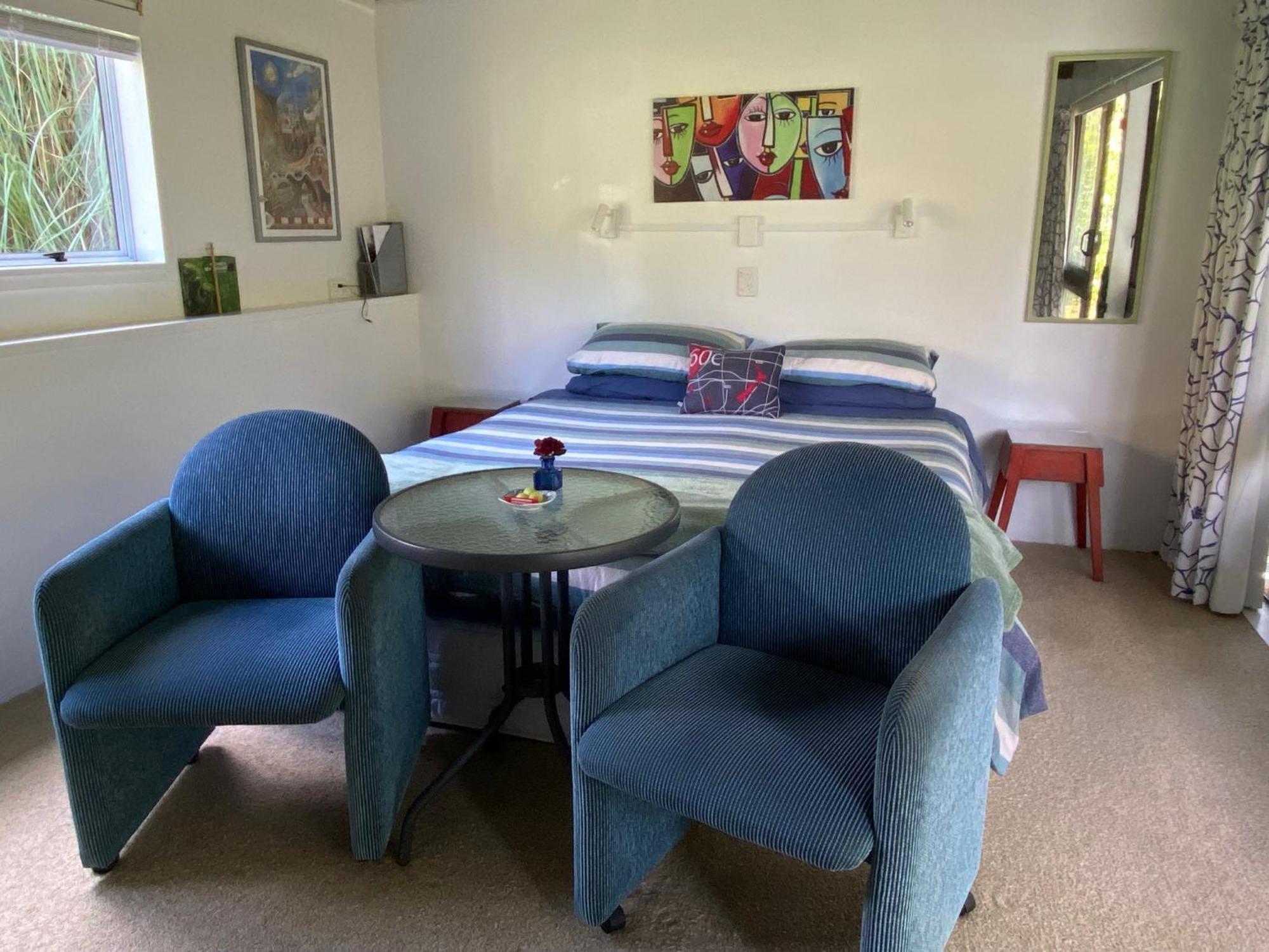 Superb Studio Retreat With Spa, Pool & Bbq Access Whanganui Exterior photo